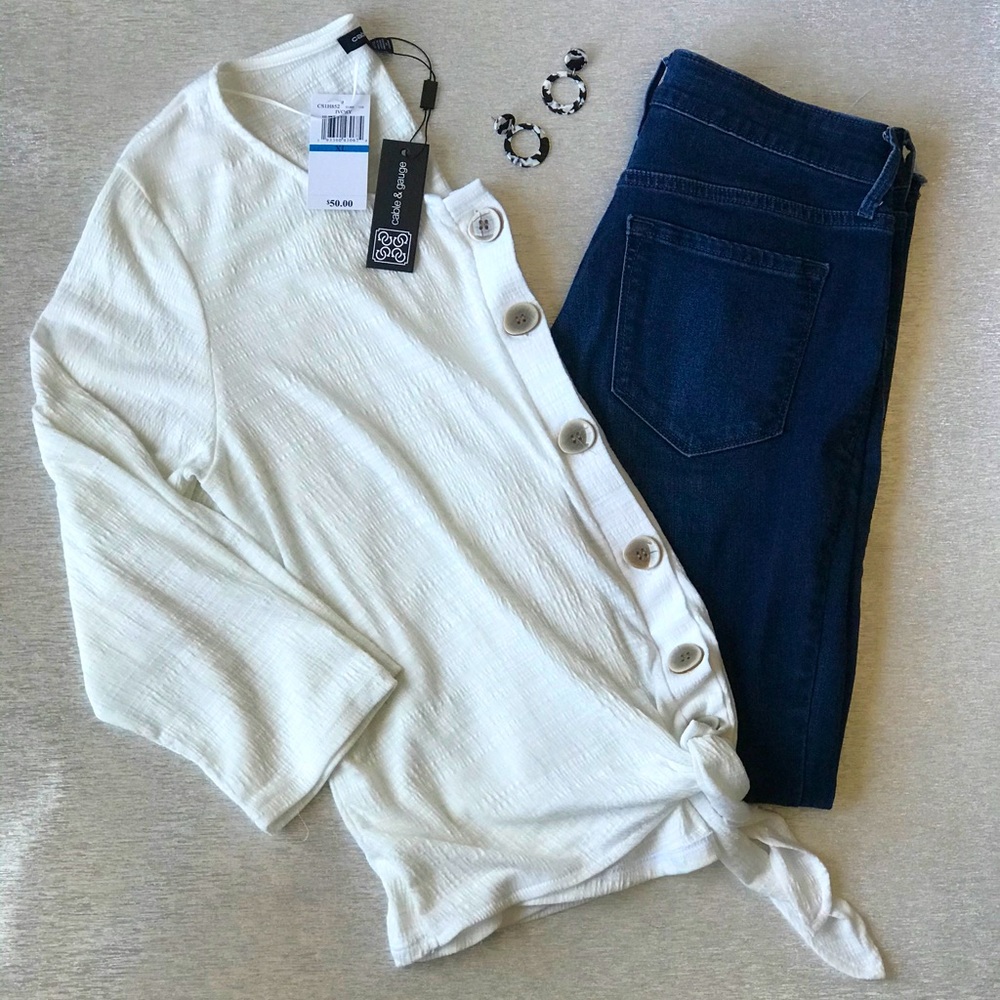 Cable & Gauge White Button Down Top.